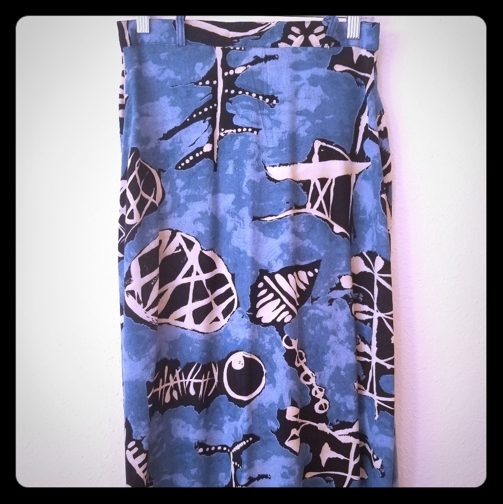 Light mid-length skirt